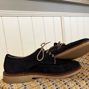 Cole Haan men’s navy suede wing go to loafers. Size 10.5